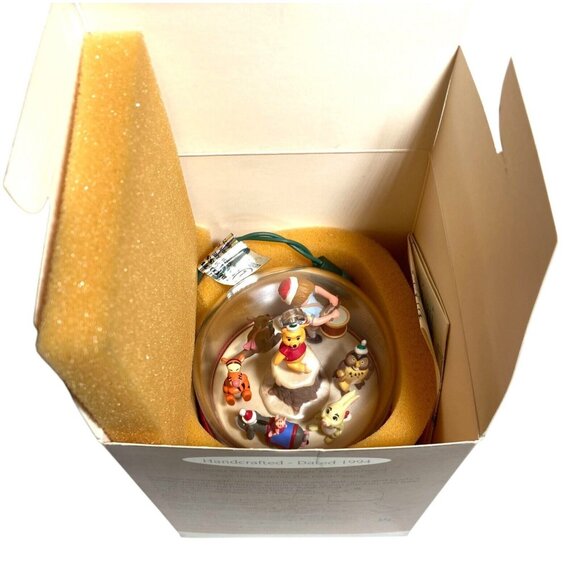 Hallmark Keepsake Ornament Magic Winnie the Pooh Parade Motion Music 1994 XMAS - Picture 13 of 13